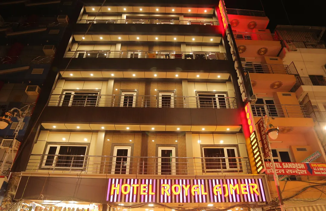 Hotel Royal Suites-1